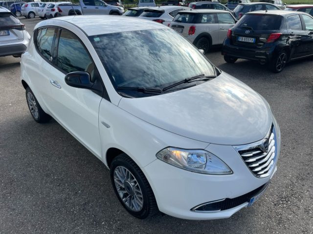 LANCIA Ypsilon usata, con Controllo trazione