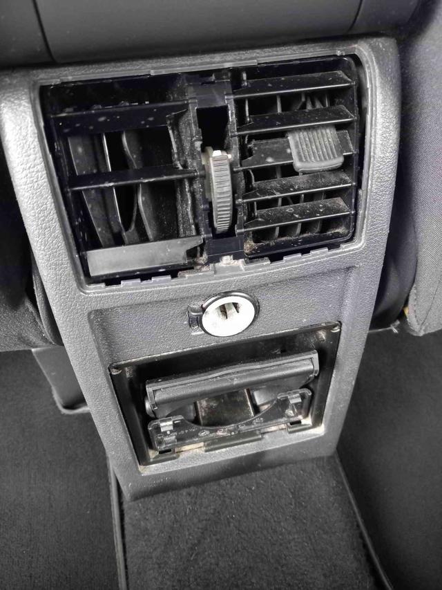 VOLKSWAGEN Touran usata 26