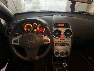 OPEL Corsa usata, con Climatizzatore