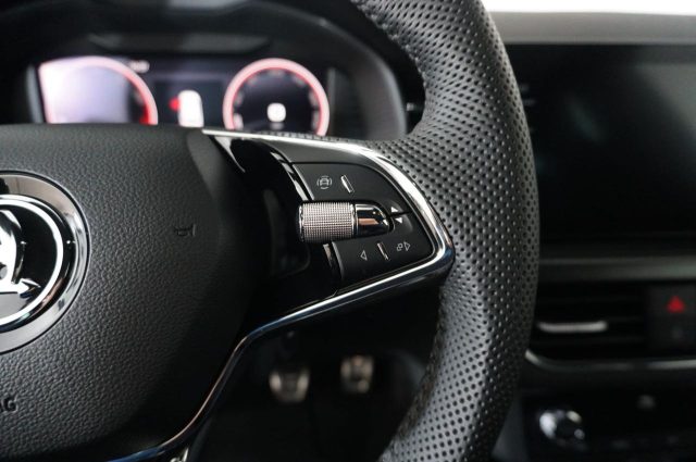 SKODA Kamiq usata, con Sedile posteriore sdoppiato