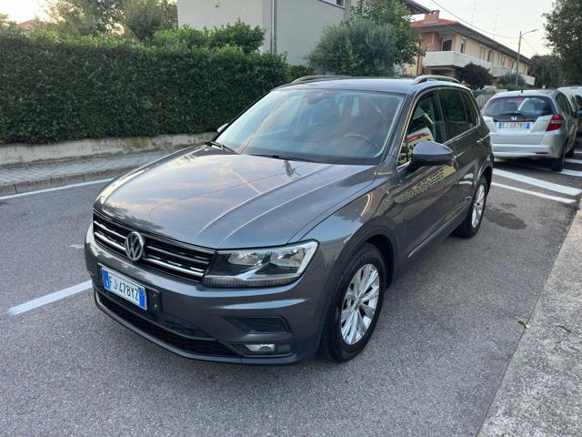 VOLKSWAGEN Tiguan usata, con Airbag laterali