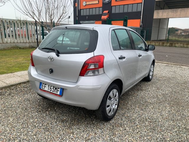 TOYOTA Yaris usata, con Alzacristalli elettrici