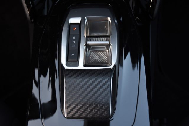 PEUGEOT 2008 usata, con Park Distance Control