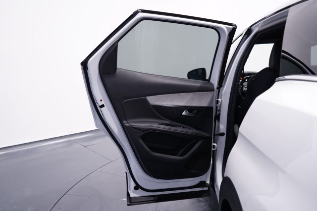 PEUGEOT 3008 usata, con Android Auto