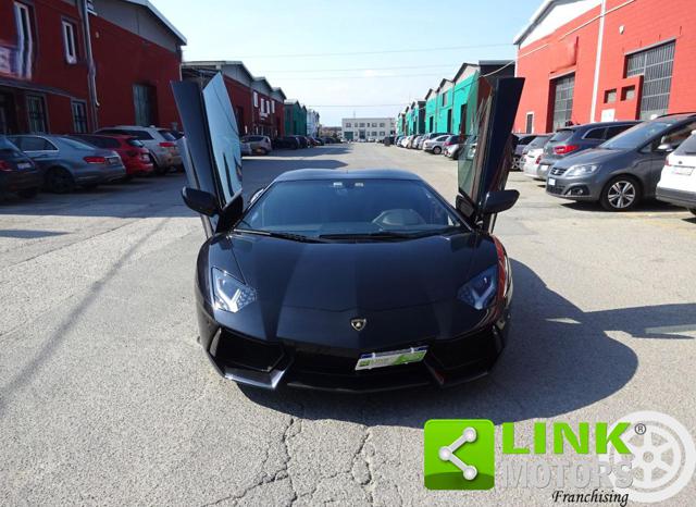 LAMBORGHINI Aventador usata, con Tettuccio apribile