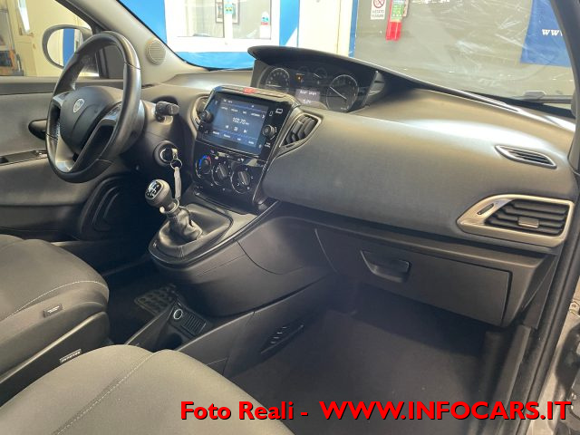 LANCIA Ypsilon usata, con Sensori di parcheggio posteriori