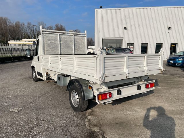 PEUGEOT Boxer usata, con Autoradio