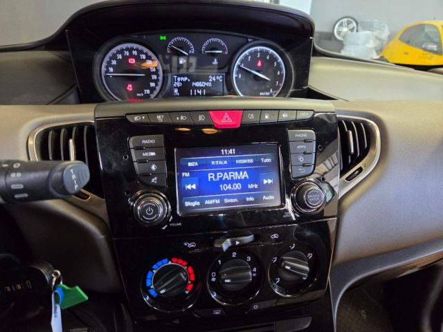 LANCIA Ypsilon usata, con Servosterzo