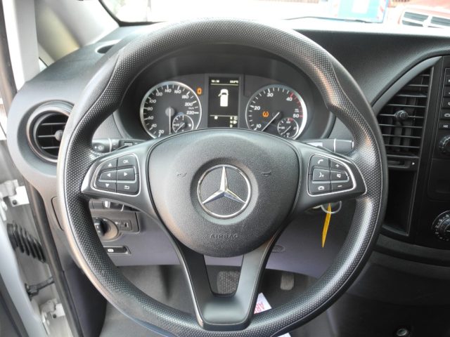 MERCEDES-BENZ Vito usata, con Autoradio