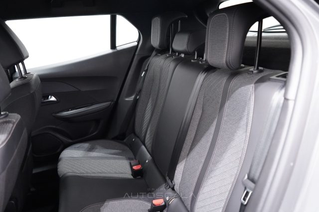 PEUGEOT 2008 usata, con Volante multifunzione