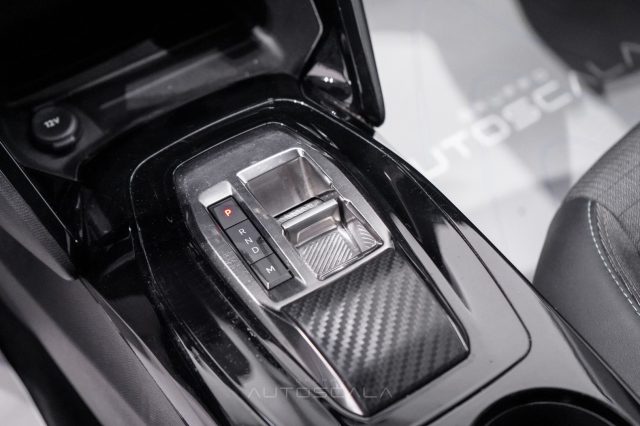 PEUGEOT 208 usata, con Fari LED