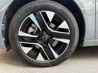 PEUGEOT 208 usata, con Volante in pelle