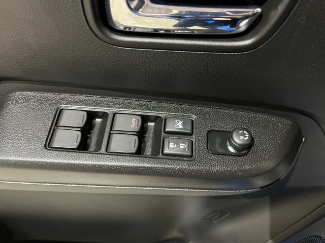 SUZUKI Ignis usata, con Touch screen