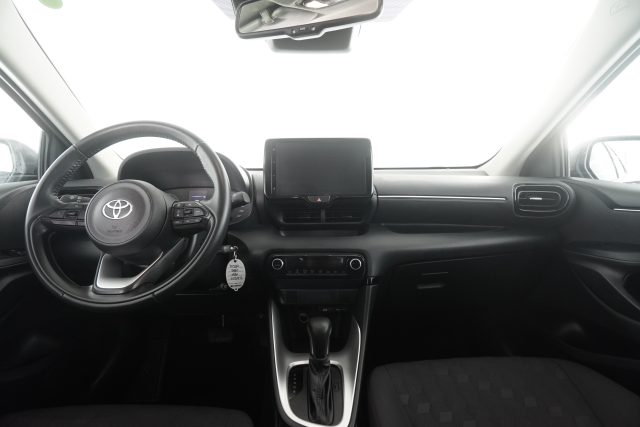 TOYOTA Yaris usata 4