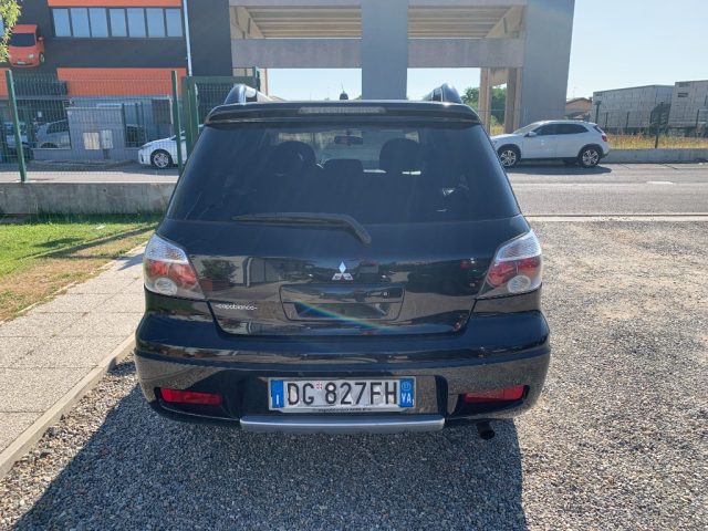 MITSUBISHI Outlander usata, con Autoradio