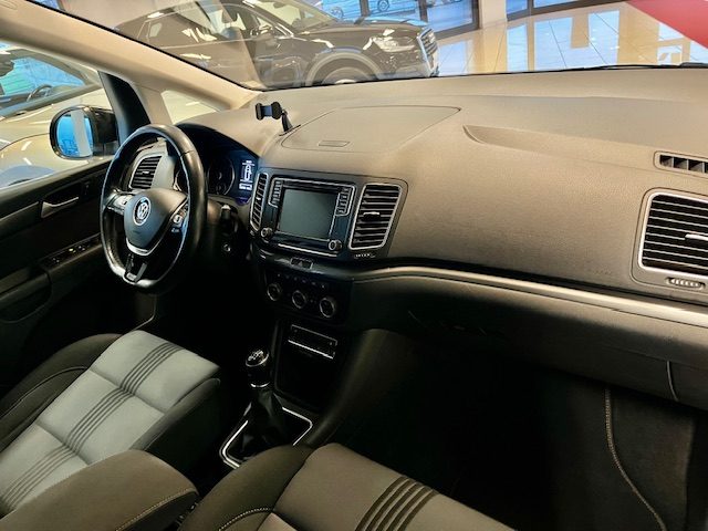 VOLKSWAGEN Sharan usata, con ESP