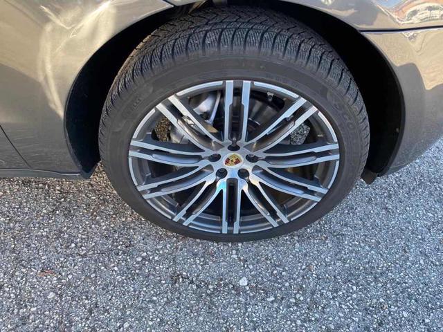 PORSCHE Macan usata, con Bracciolo