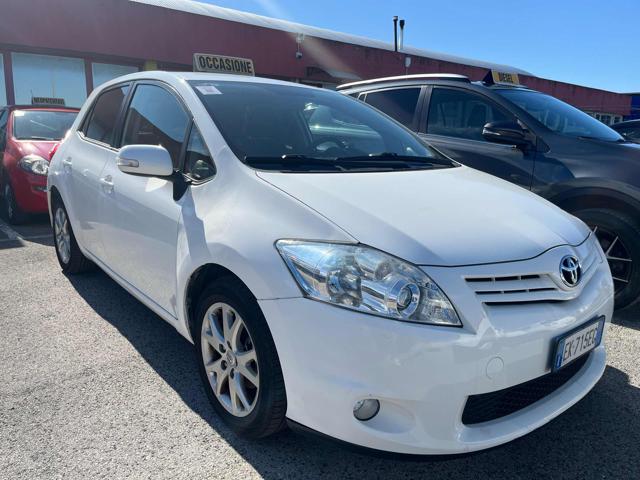TOYOTA Auris usata, con Airbag
