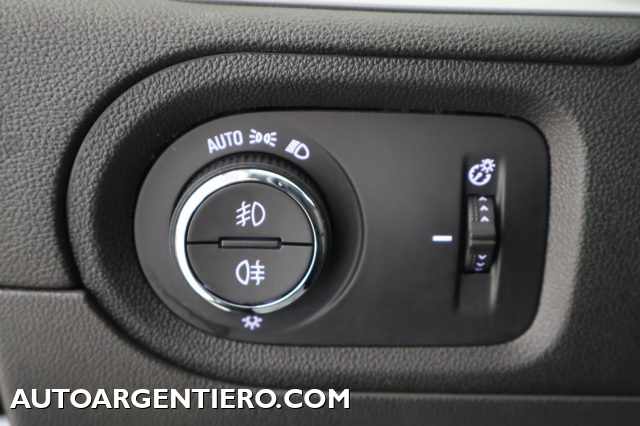 OPEL Grandland usata, con Park Distance Control