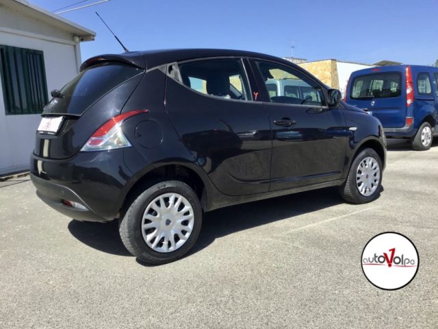 LANCIA Ypsilon usata, con Autoradio