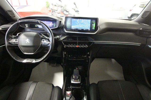 PEUGEOT 2008 usata, con Controllo automatico clima
