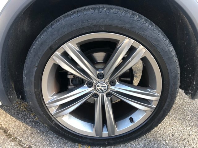 VOLKSWAGEN Tiguan usata, con Sensori di parcheggio posteriori