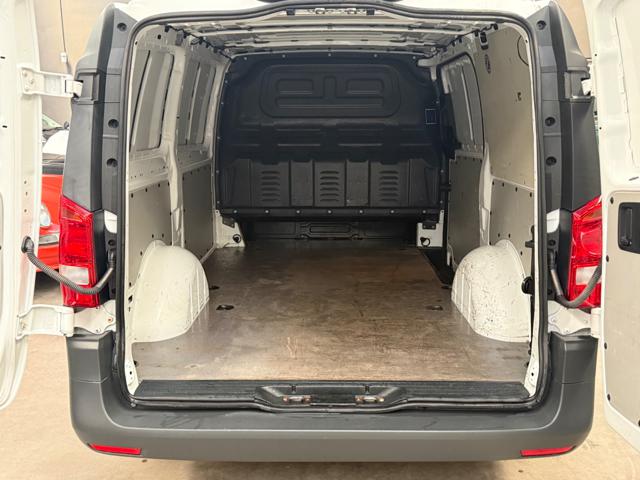 MERCEDES-BENZ Vito usata, con Bracciolo