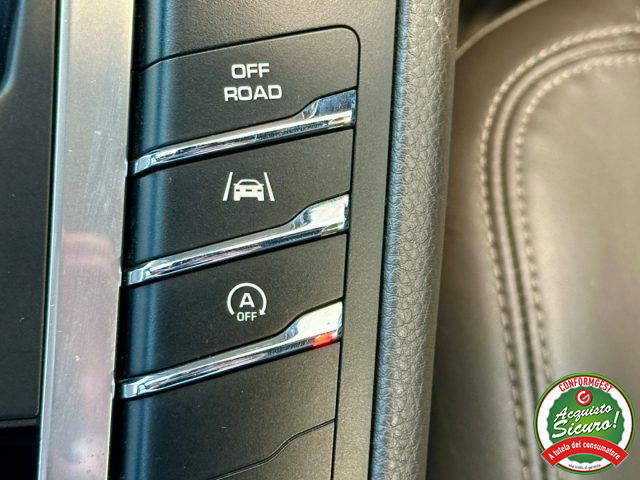 PORSCHE Macan usata, con Fari Xenon