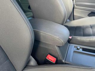 VOLKSWAGEN Golf usata, con Touch screen