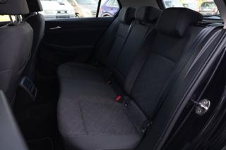 VOLKSWAGEN Golf usata, con Autoradio