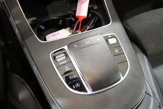 MERCEDES-BENZ E 220 usata 24