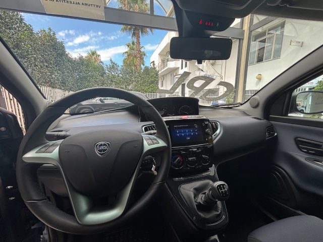 LANCIA Ypsilon usata, con MP3
