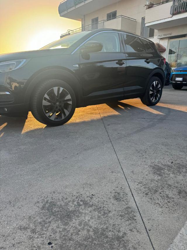 OPEL Grandland X usata, con Airbag