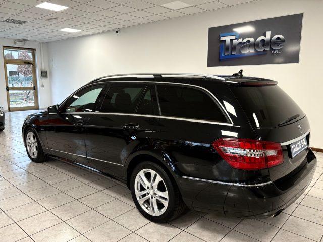 MERCEDES-BENZ E 200 usata, con Cerchi in lega