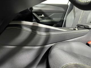 PEUGEOT 308 usata, con Airbag testa