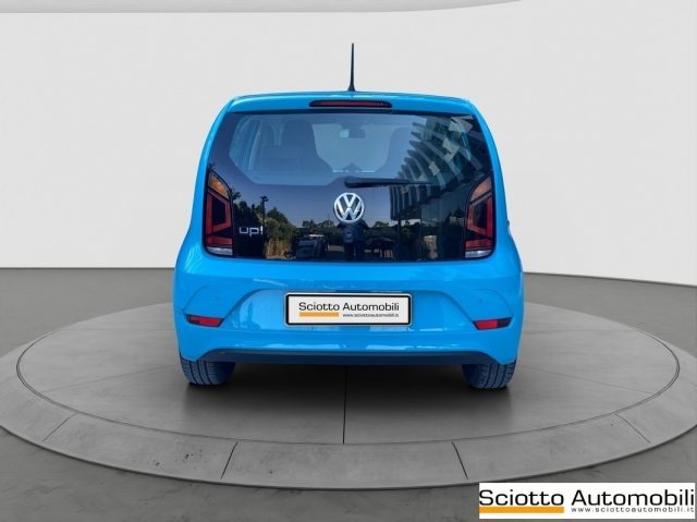 VOLKSWAGEN up! usata, con Autoradio