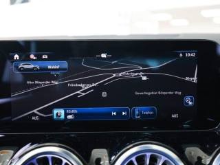 MERCEDES-BENZ GLA 220 usata, con Climatizzatore