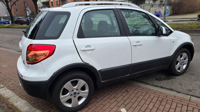 FIAT Sedici usata, con Cerchi in lega