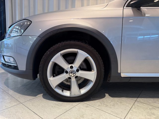 VOLKSWAGEN Passat Alltrack usata, con ESP