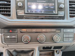 VOLKSWAGEN Crafter usata, con Telecamera per parcheggio assistito