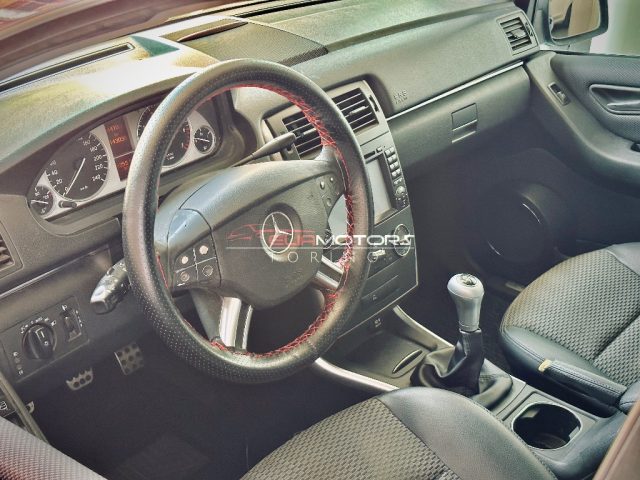 MERCEDES-BENZ B 200 usata, con Chiusura centralizzata