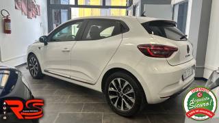 RENAULT Clio usata, con Luci diurne LED