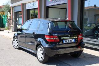 MERCEDES-BENZ B 180 usata, con Cerchi in lega