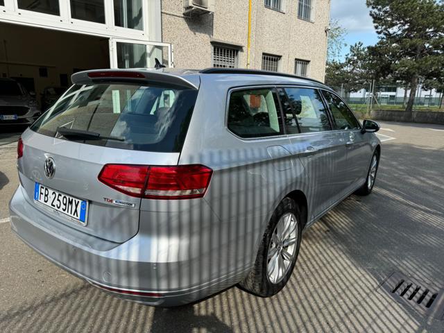VOLKSWAGEN Passat Variant usata, con Airbag laterali