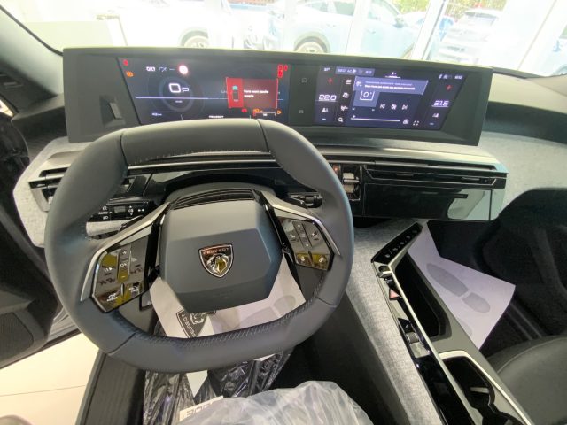 PEUGEOT 3008 usata, con Autoradio digitale