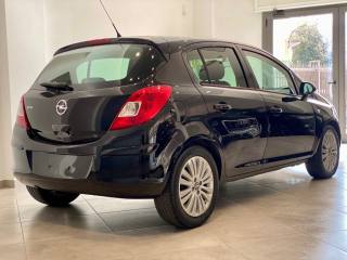 OPEL Corsa usata, con Airbag