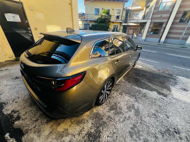 TOYOTA Corolla usata, con Autoradio