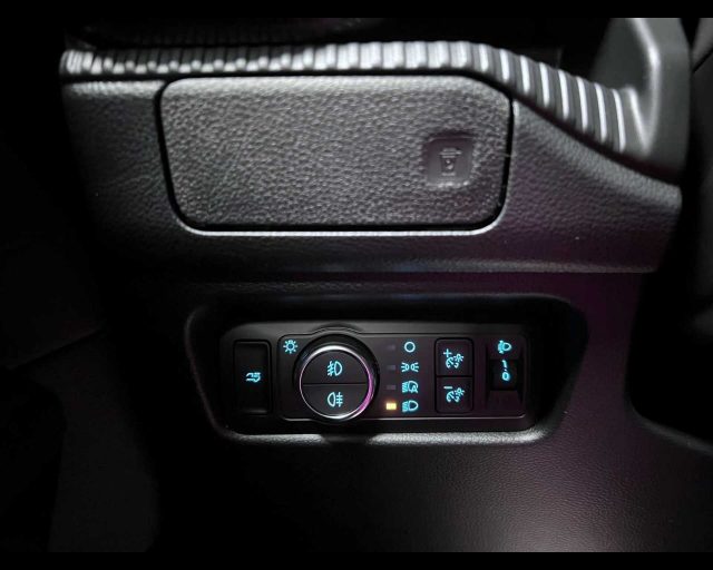 FORD Ranger usata, con Autoradio digitale