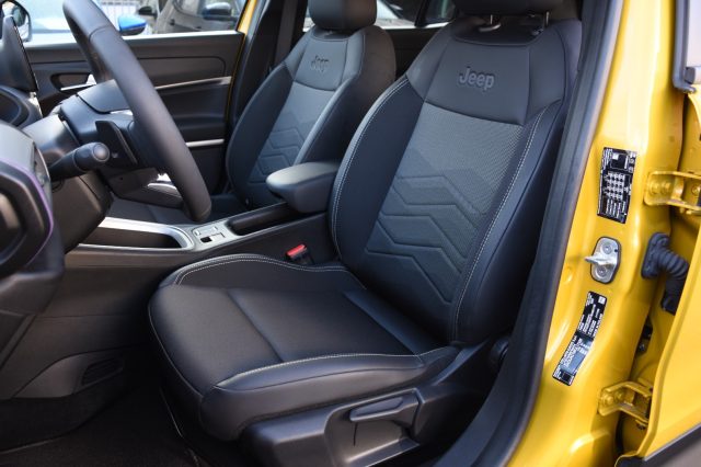 JEEP Avenger usata, con Autoradio