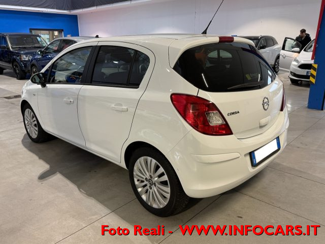 OPEL Corsa usata, con Airbag